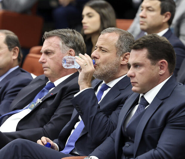 54410700035 5ac214279b c