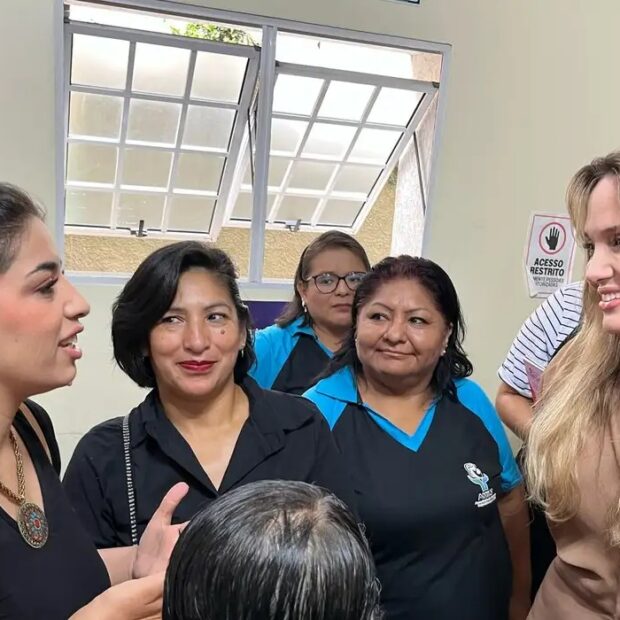 angelina jolie centro refugiados