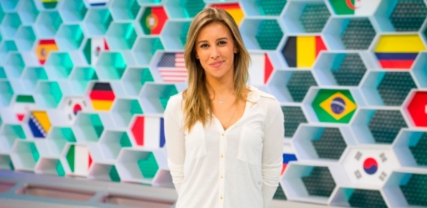 Com 20 anos de carreira e discurso afiado, a jornalista estreia nas transmissões da Libertadores e da Sul-Americana no streaming e desabafa sobre os desafios de ser mulher na cobertura esportiva.