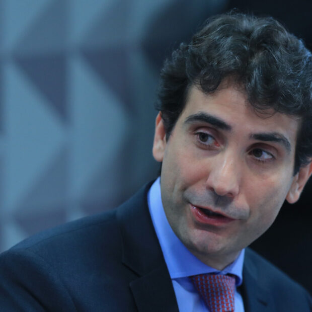 gabriel galípolo (bc), na cpi das bets.