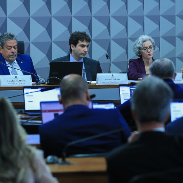 gabriel galípolo (bc), na cpi das bets. (1)