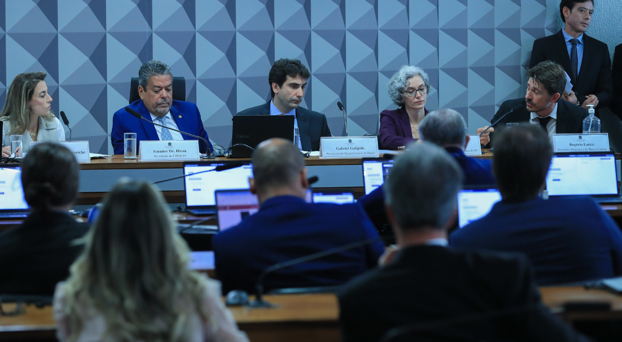 gabriel galípolo (bc), na cpi das bets. (1)