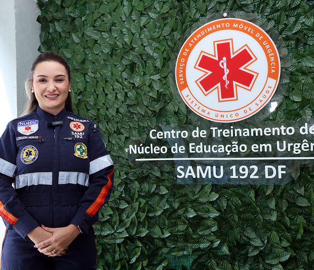 enfermeira lorhana morais. foto sandro araujo agencia saude df