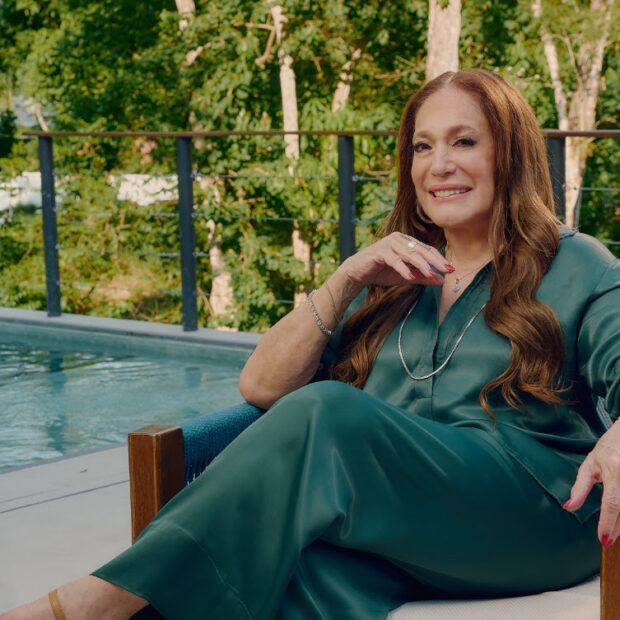 Ícone da TV brasileira quer estar mais perto da família nos Estados Unidos e vira rosto de campanha nacional sobre imigração com a D4U Immigration.