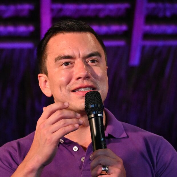 ecuador election runoff vote noboa