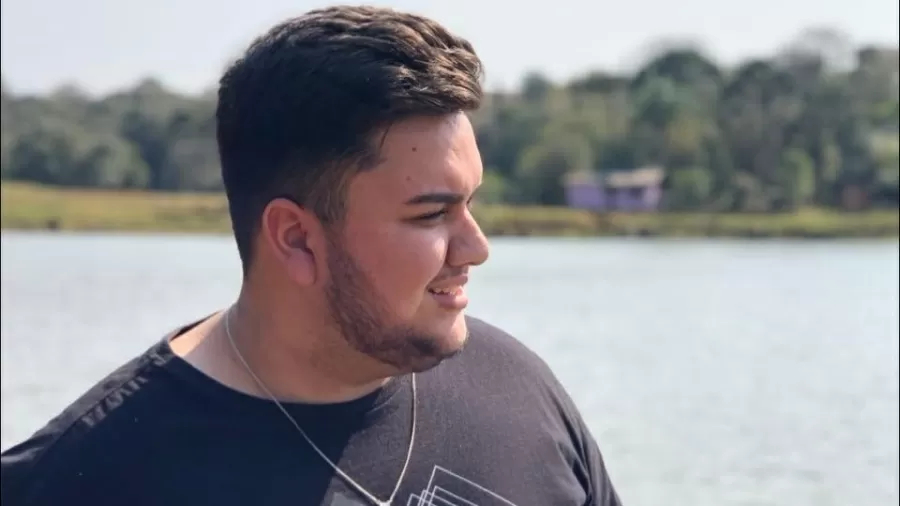 cezar filho morreu aos 23 anos apos se envolver em um acidente 1745245186965 v2 900x506.jpg