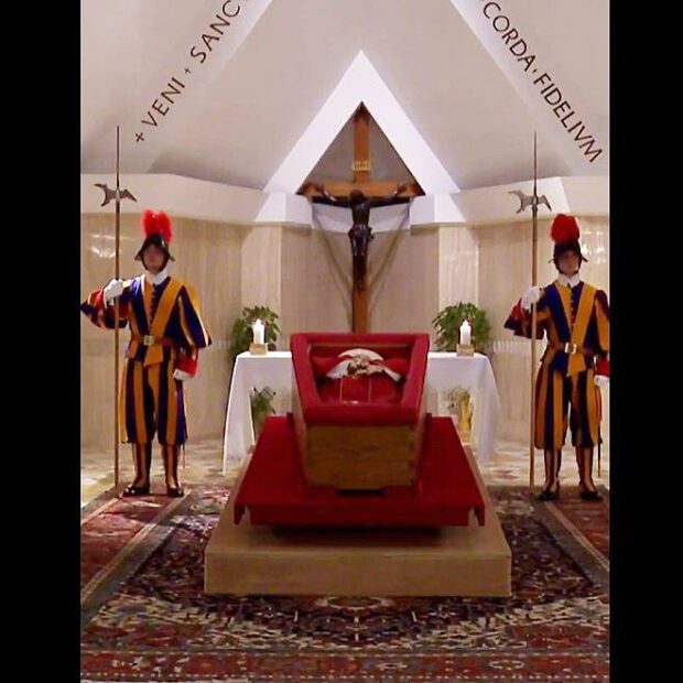 papa francisco caixão 4