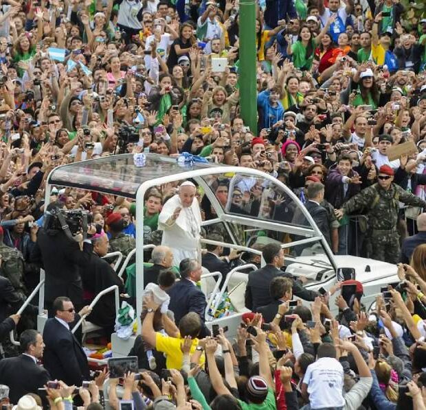 papa francisco rio de janeiro povo