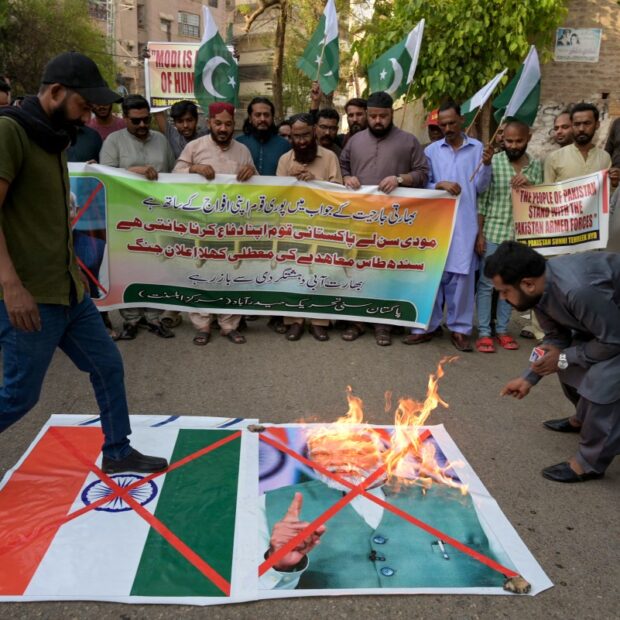 pakistan india kashmir unrest protest