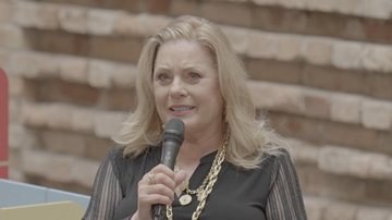 A diva revela batalha contra haters, comenta separação e fala com carinho dos filhos