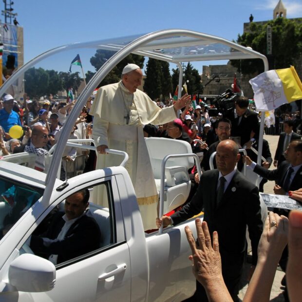 files palestinian israel vatican pope popemobile