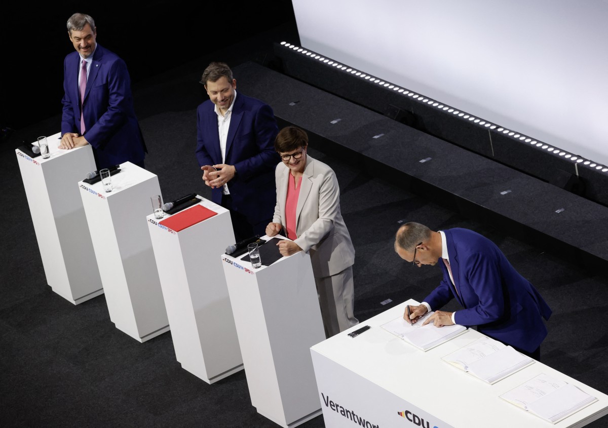 germany politics government coalition signing