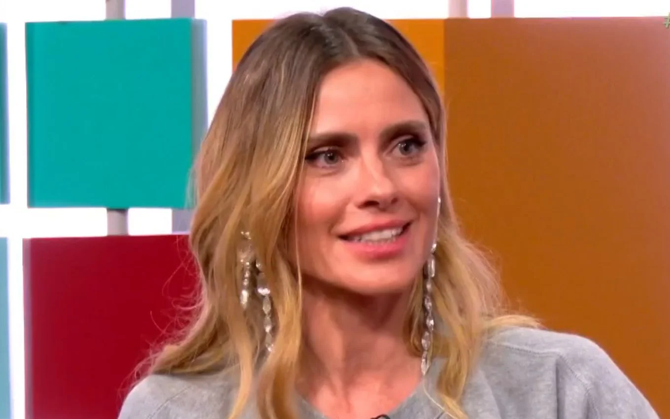 Atriz relembra transformação icônica em Laços de Família e revela desejo de viver uma Helena!