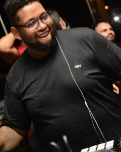 O dom de fazer a galera dançar