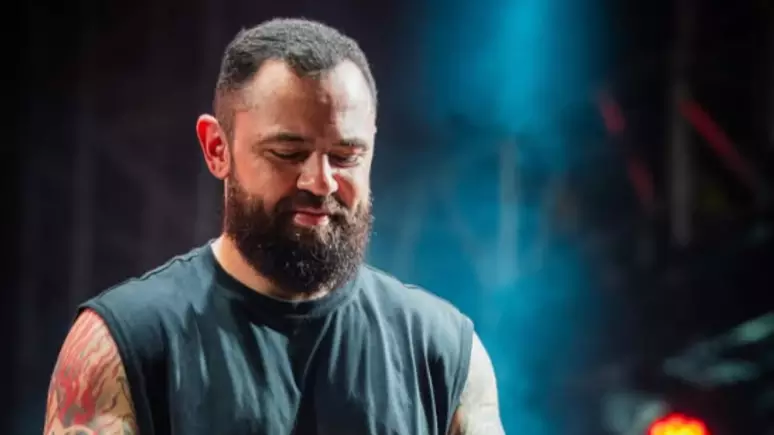 Após complicações, cantor da dupla Jorge & Mateus enfrenta segunda cirurgia e segue internado; agenda de shows muda e Jorge assume compromissos