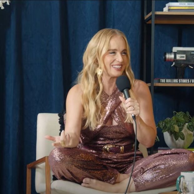 Em bate-papo com Flávia Alessandra e Giulia Costa, a apresentadora e cantora revelou como lida com o tema em casa