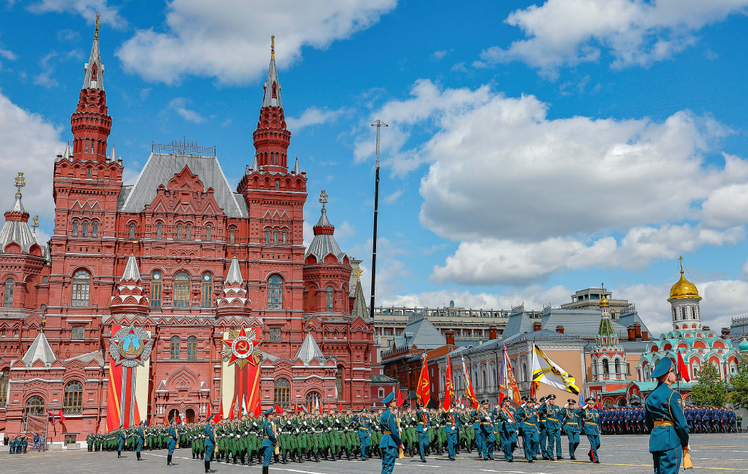 celebração dos 80 anos do dia da vitória na segunda guerra mundial (kremlin). (1)