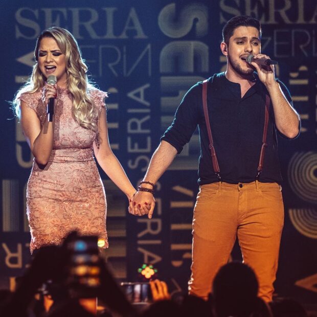 A cantora participa do especial de Dia das Mães do Viver Sertanejo, apresentado por Daniel, que vai ao ar neste domingo (11), na TV Globo