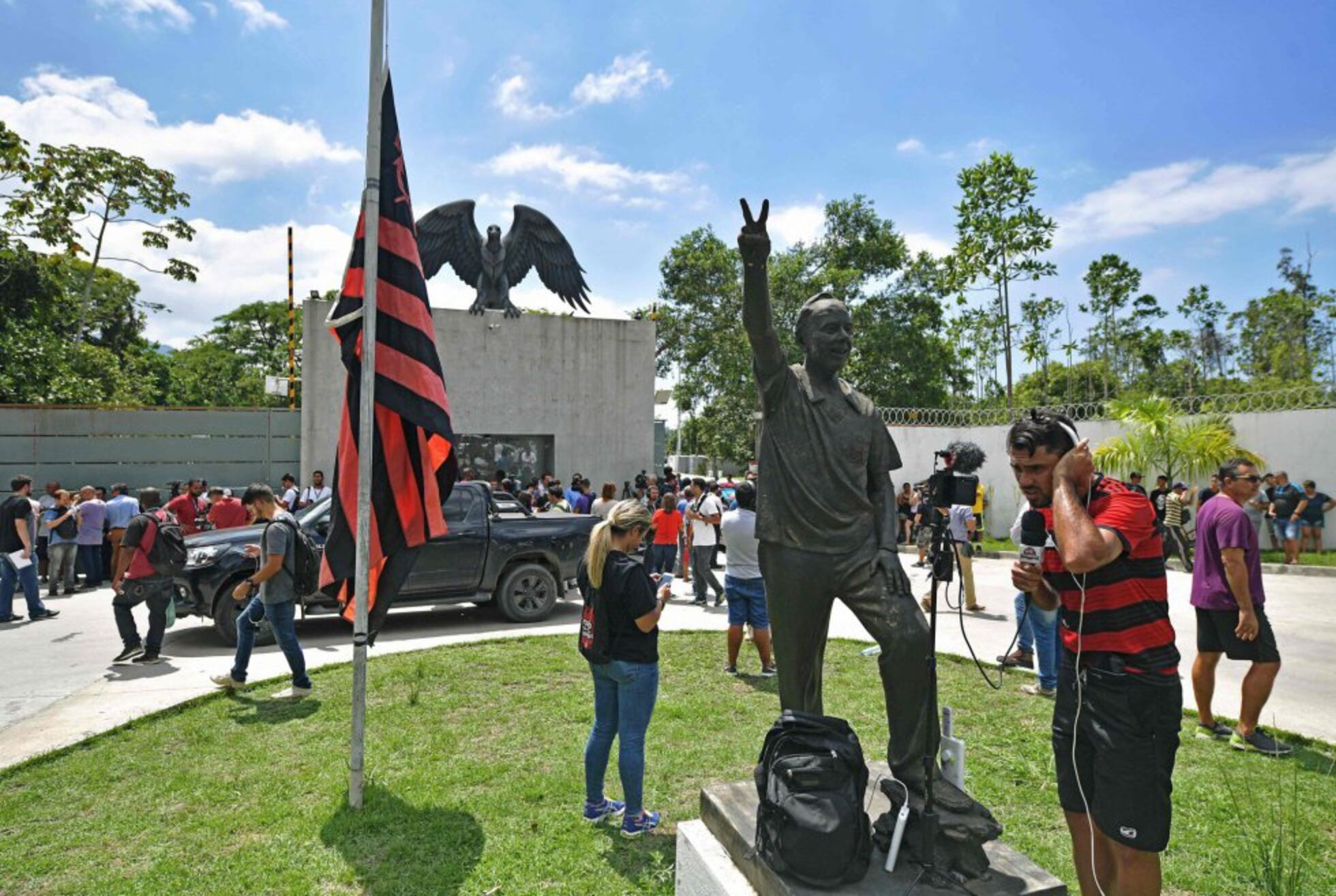 ninho do urubu incendio