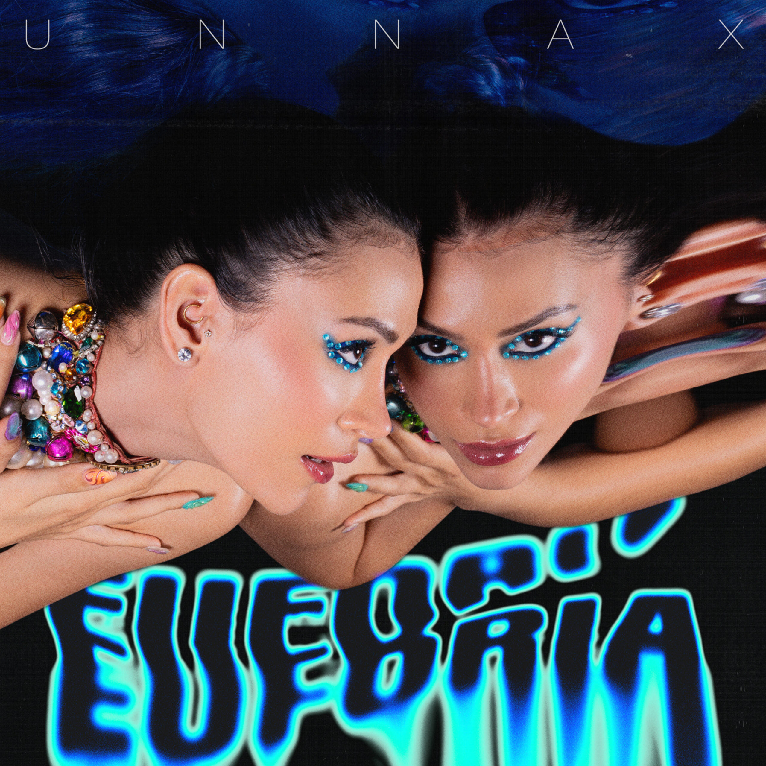 Ex-finalista de reality, a cantora aposta em batida quente, vibe de balada e atitude de quem nasceu pra brilhar — sem medo e com muito salto alto! (crédito flora negri)