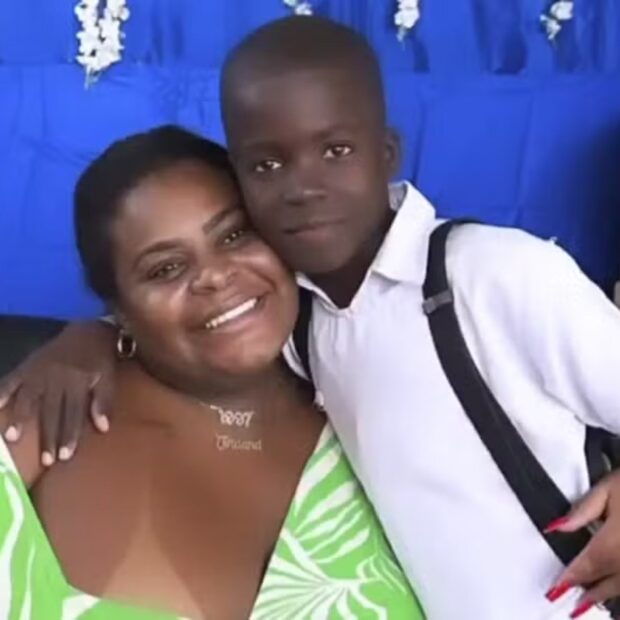 Cantora explica decisão sobre o menino angolano e fala sobre planos futuros de maternidade