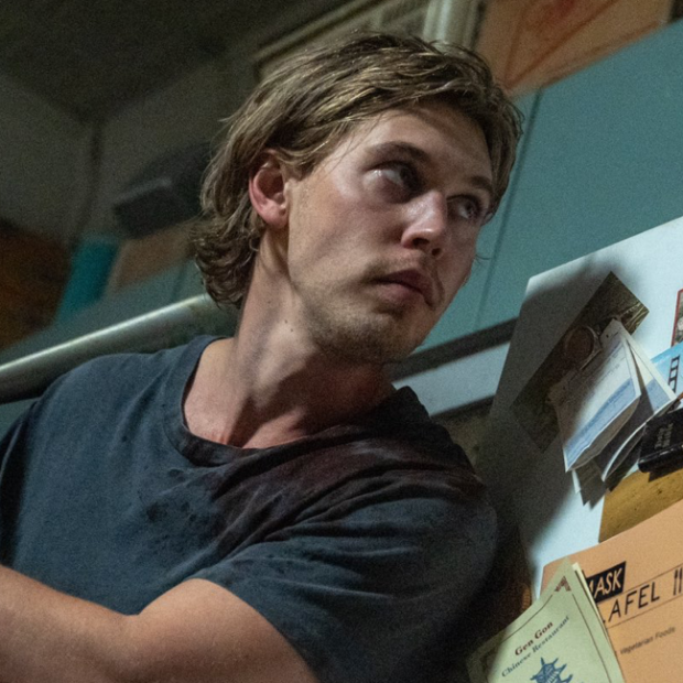 ladroes com austin butler matt smith e zoe kravitz ganha trailer