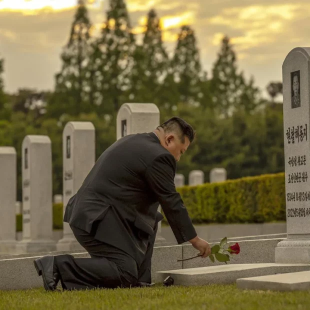 respected comrade kim jong un visits patriotic martyrs v0 pxwc7gxjvv1f1