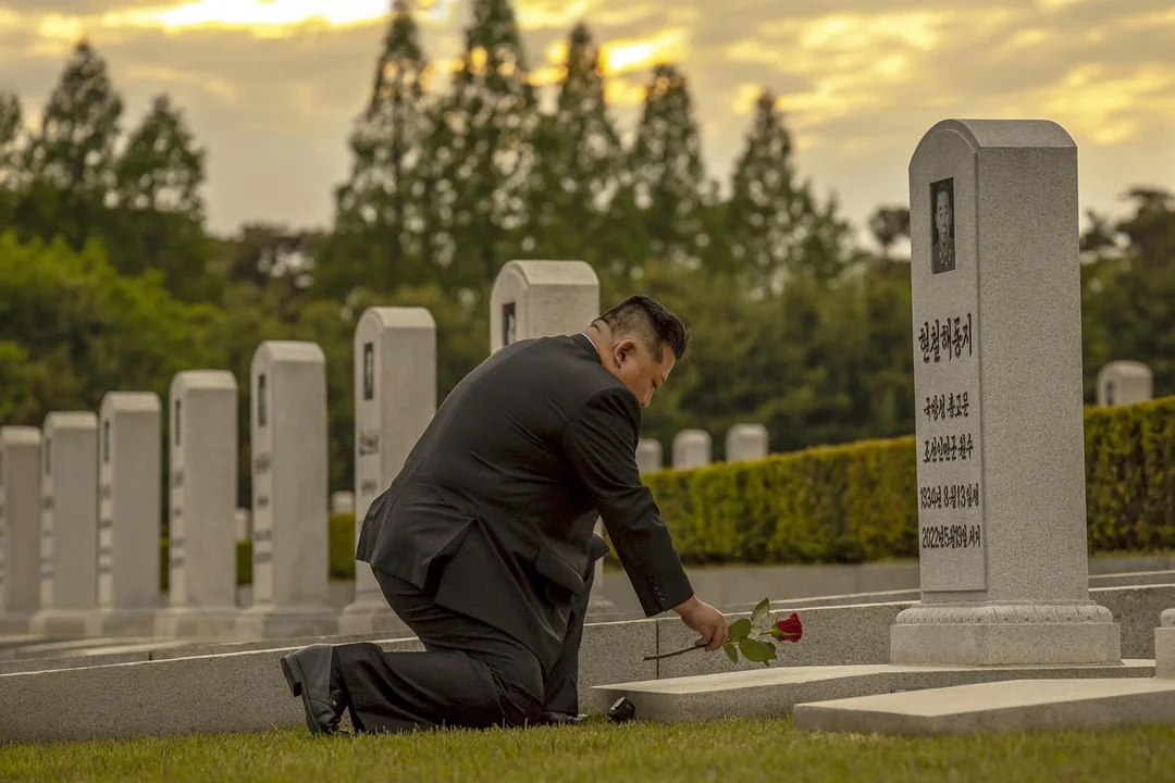respected comrade kim jong un visits patriotic martyrs v0 pxwc7gxjvv1f1