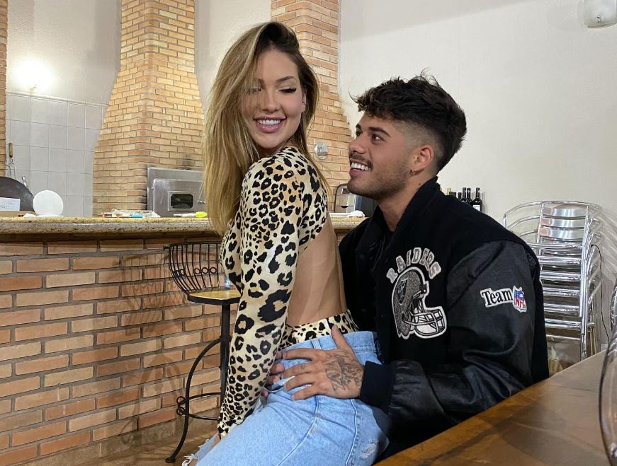 Com o anúncio do fim do casamento, milhares de pessoas passaram a seguir o casal por estarem curiosos sobre o motivo da separação