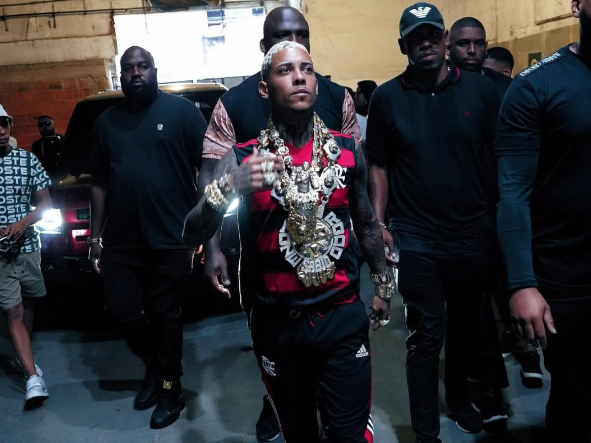 Depois de ser preso por apologia ao crime, funkeiro enfrenta nova e gravíssima acusação: manter homem em cárcere privado e agredi-lo em sua casa