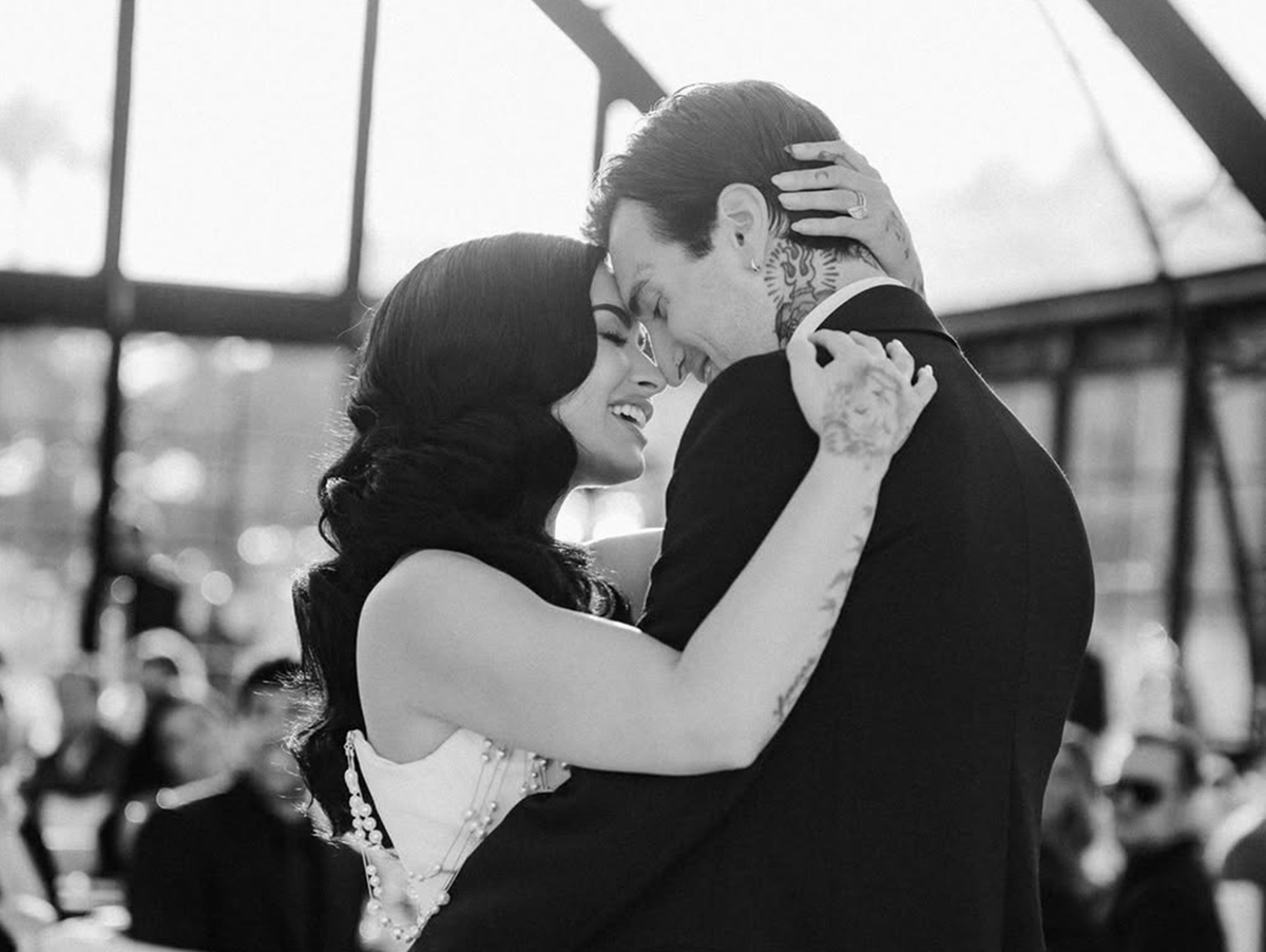 A cantora oficializou a união com o músico Jordan Lutes no último final de semana após 3 anos de relacionamento.