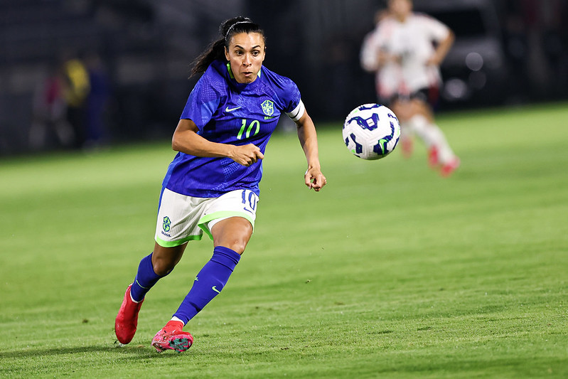 54563264077 ceba95eddb c