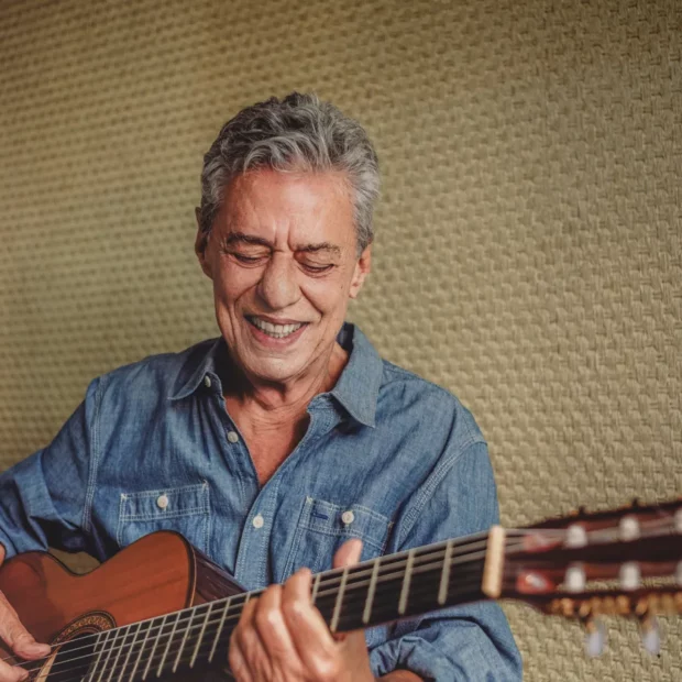 Cantor, de 80 anos, tratou hidrocefalia com sucesso e deve ter alta ainda nesta semana