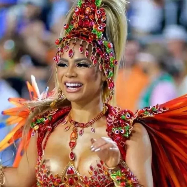 A cantora explicou a decisão da escola carioca e revelou que flerte com agremiação paulista era antigo