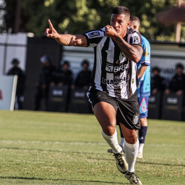 e4127f16 5bd6 4126 b6ad 4c88e32bf286