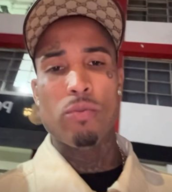 Depois do escândalo que abalou as redes, ex-namorado de Bia revela detalhes da sua versão, fala sobre medida protetiva e chora ao pedir paz.