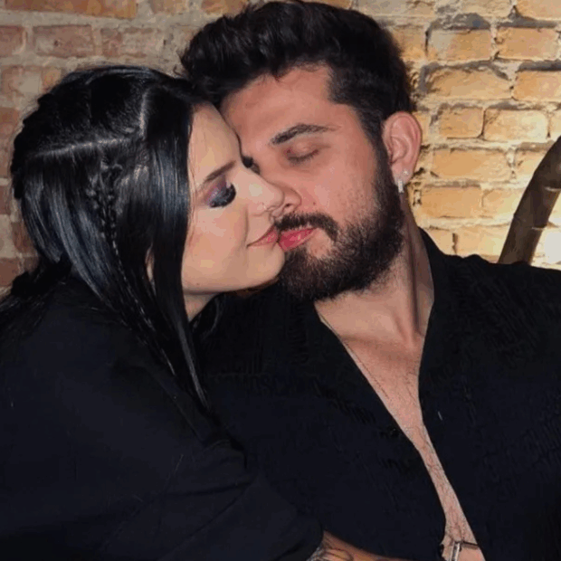 Após serem flagrados juntos em restaurante, Ana Castela e Gustavo Mioto falam sobre rumores de reconciliação e pedem paciência aos fãs.