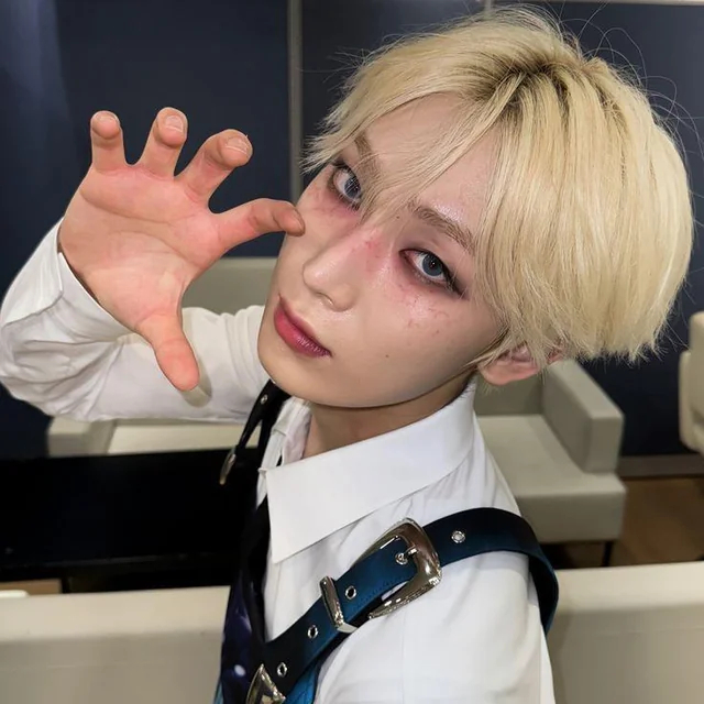 male idols make up v0 1wfffnuwb3de1