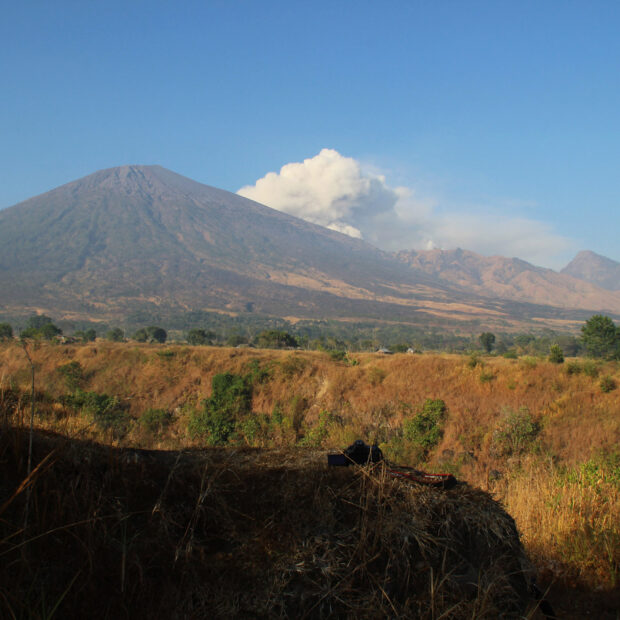 indonesia volcano barujari rinjani
