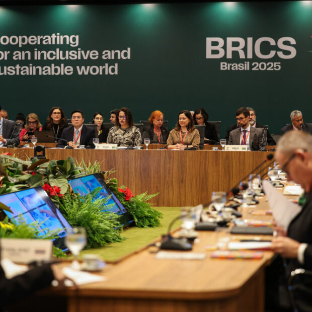 reunião de ministros de ciência, tecnologia do brics.