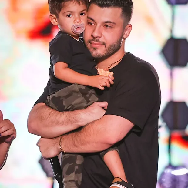 No tribunal da vida, sertanejos se unem a favor do pai do nosso amado Léo.