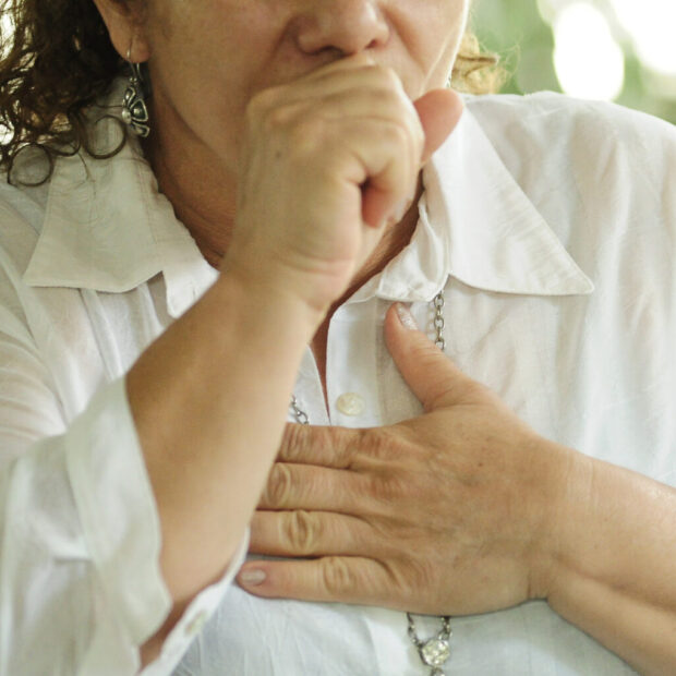 os vírus que mais circulam neste período são transmitidos, principalmente, por gotículas de saliva expelidas durante a fala, tosse ou espirros. foto breno esaki, da agência saúde df