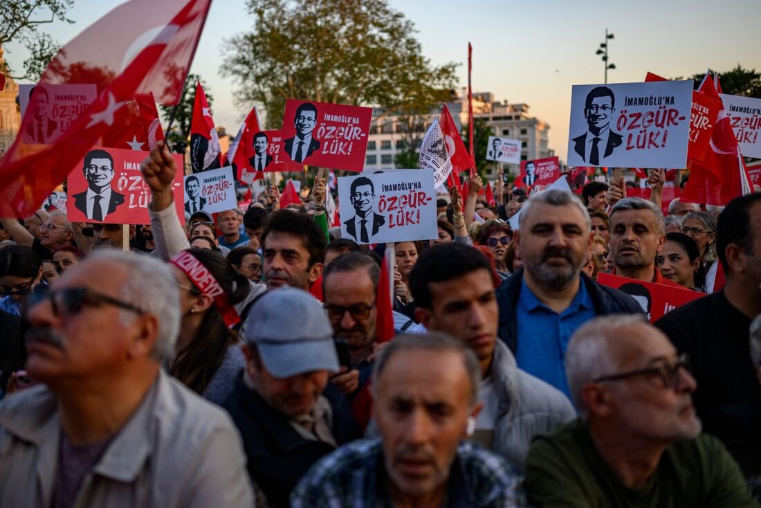 Foto: YASIN AKGUL / AFP