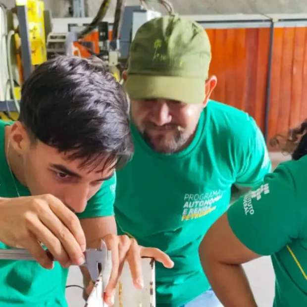 trabalhadores petrobras