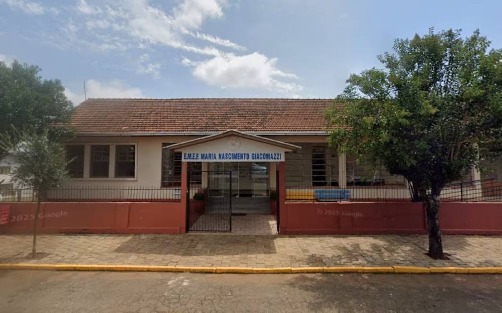 adolescente invade escola e ataca crianças a faca no rio grande do sul