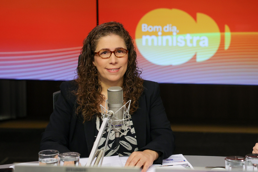 ester dweck no bom dia, ministra