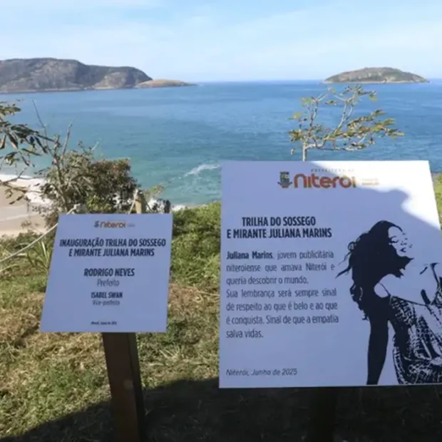 placa homenagem juliana marins