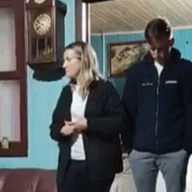 Com postura de rainha traída, ela expõe a verdade com classe e fecha as portas com a mesma elegância com que um dia as abriu.