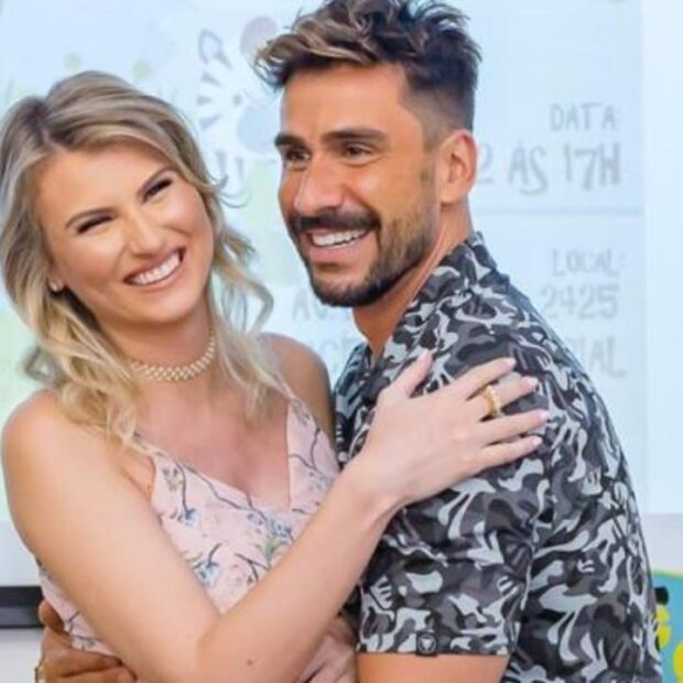 O casal, que esperava pelo quarto filho, usou as redes sociais para compartilhar o momento delicado que enfrentam