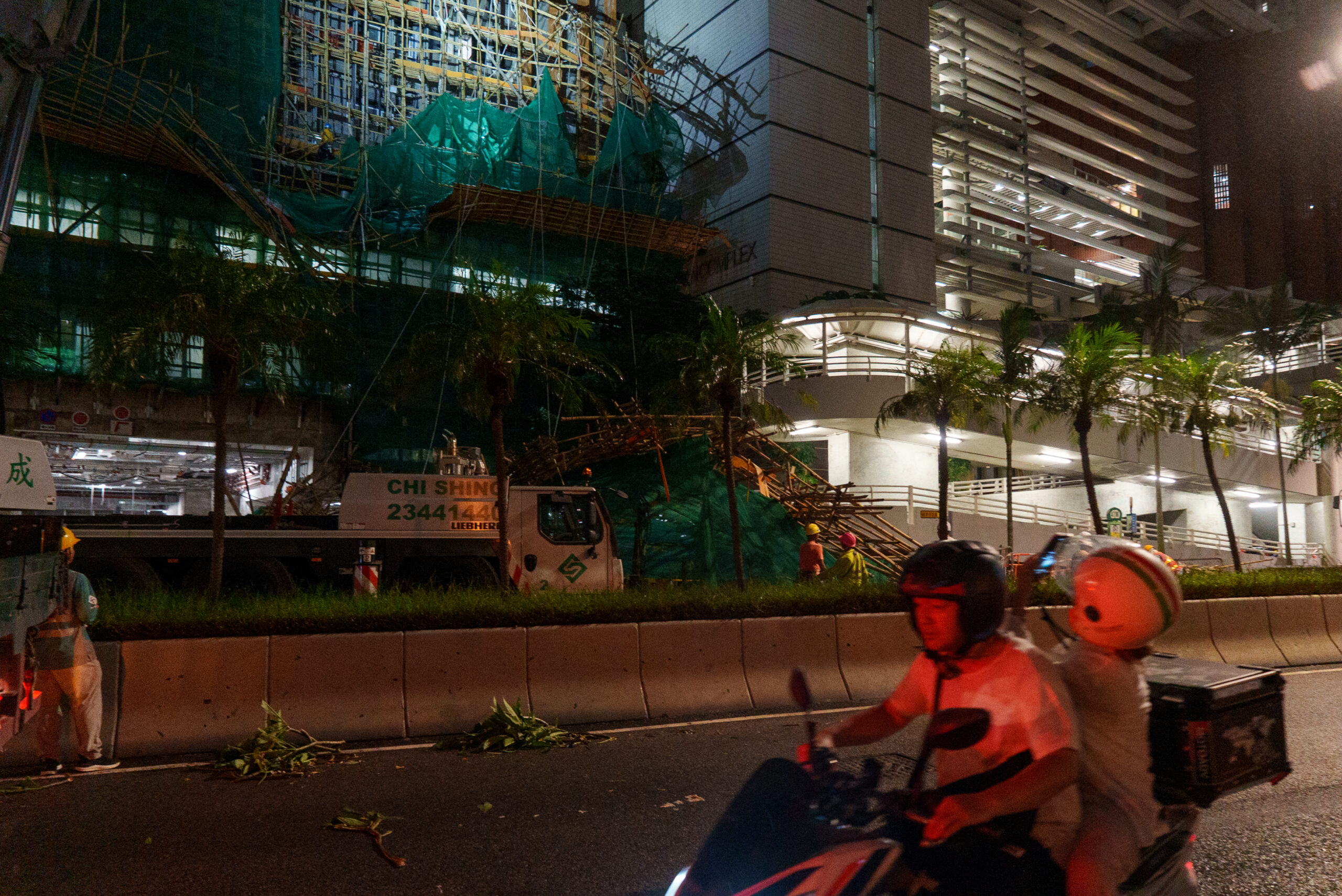 honkkong china wether typhoon